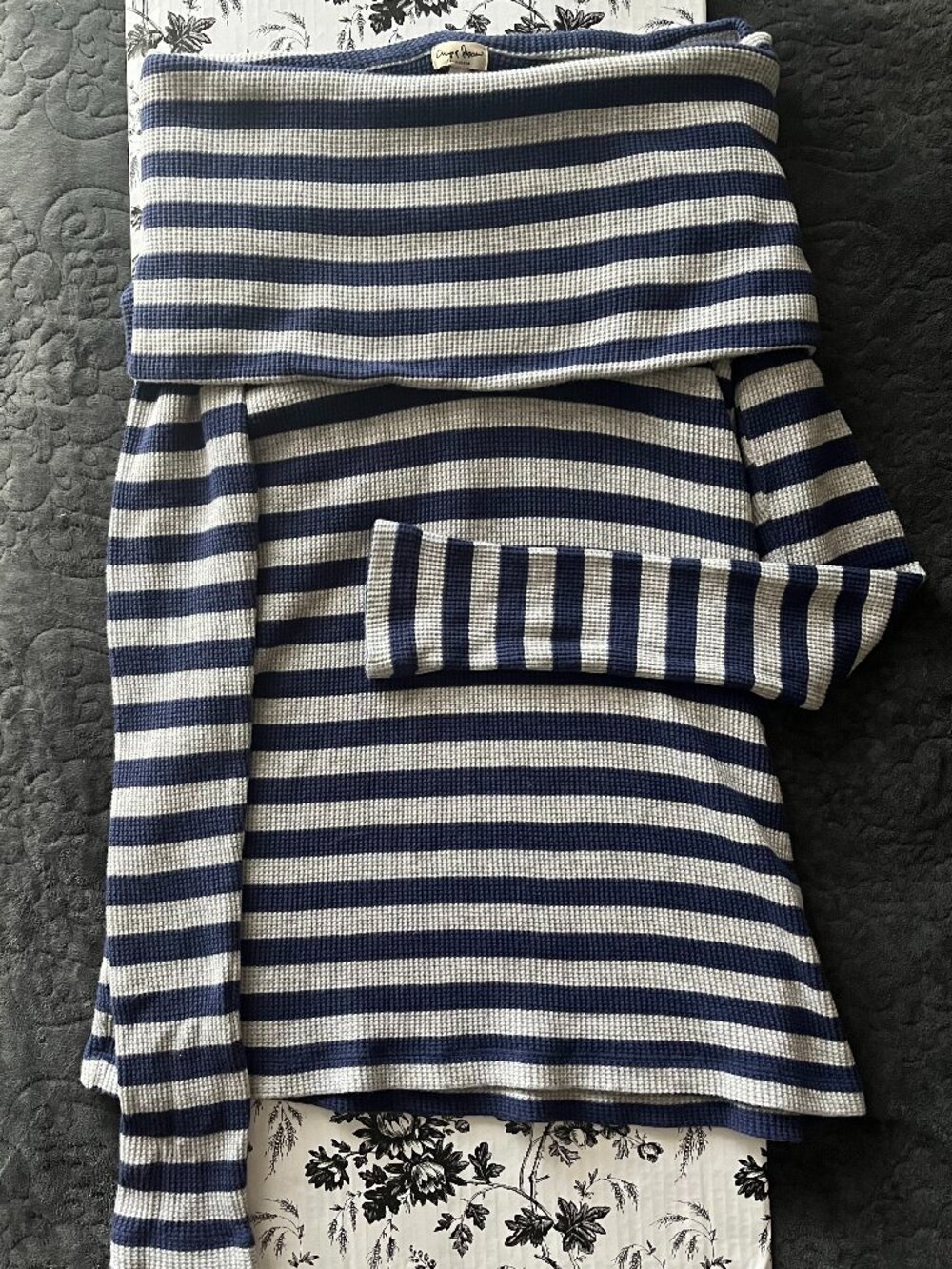 Vintage Blue and grey knit chip and pepper off the shoulder sweater